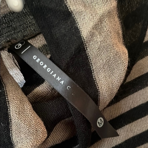 Georgiana C wool
Blend tunic layering piece Medium - Picture 3 of 6